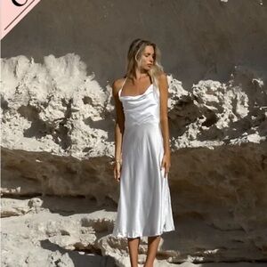 Tiara Hawaii Monaco Midi Dress NWT